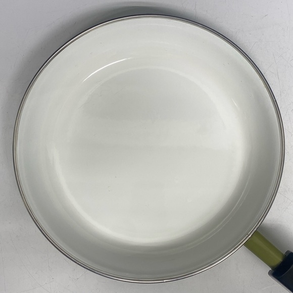 Daisy Flower Enameled Sauté Handled Pan - Picture 6 of 17